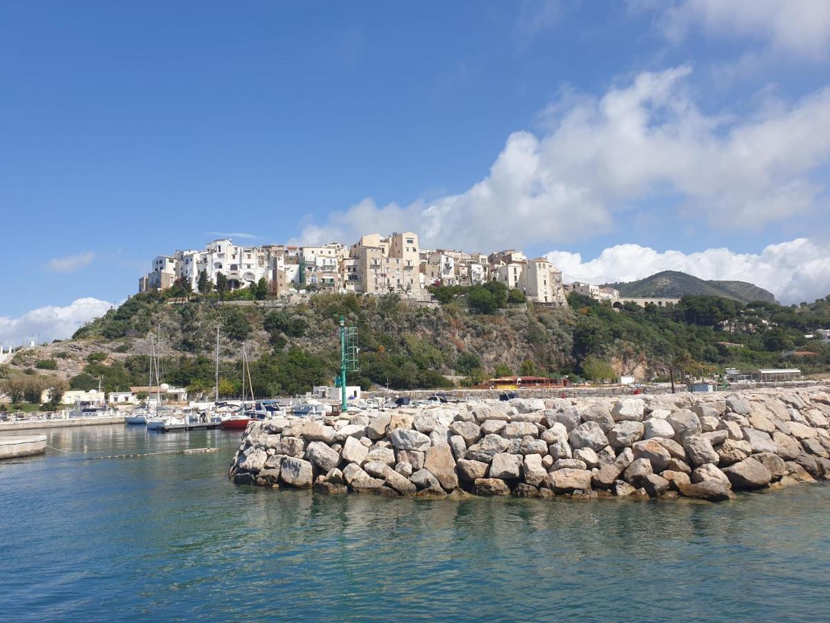 Villa Cecilia Sul Lago Fronte Mare 스펠론가 외부 사진
