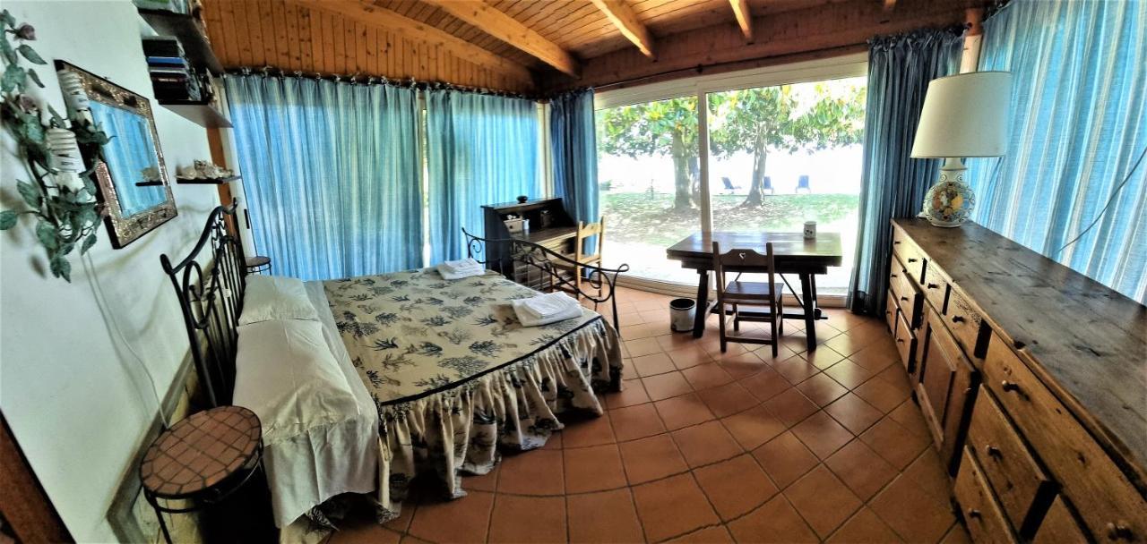 Villa Cecilia Sul Lago Fronte Mare 스펠론가 외부 사진