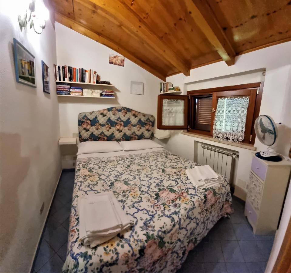 Villa Cecilia Sul Lago Fronte Mare 스펠론가 외부 사진