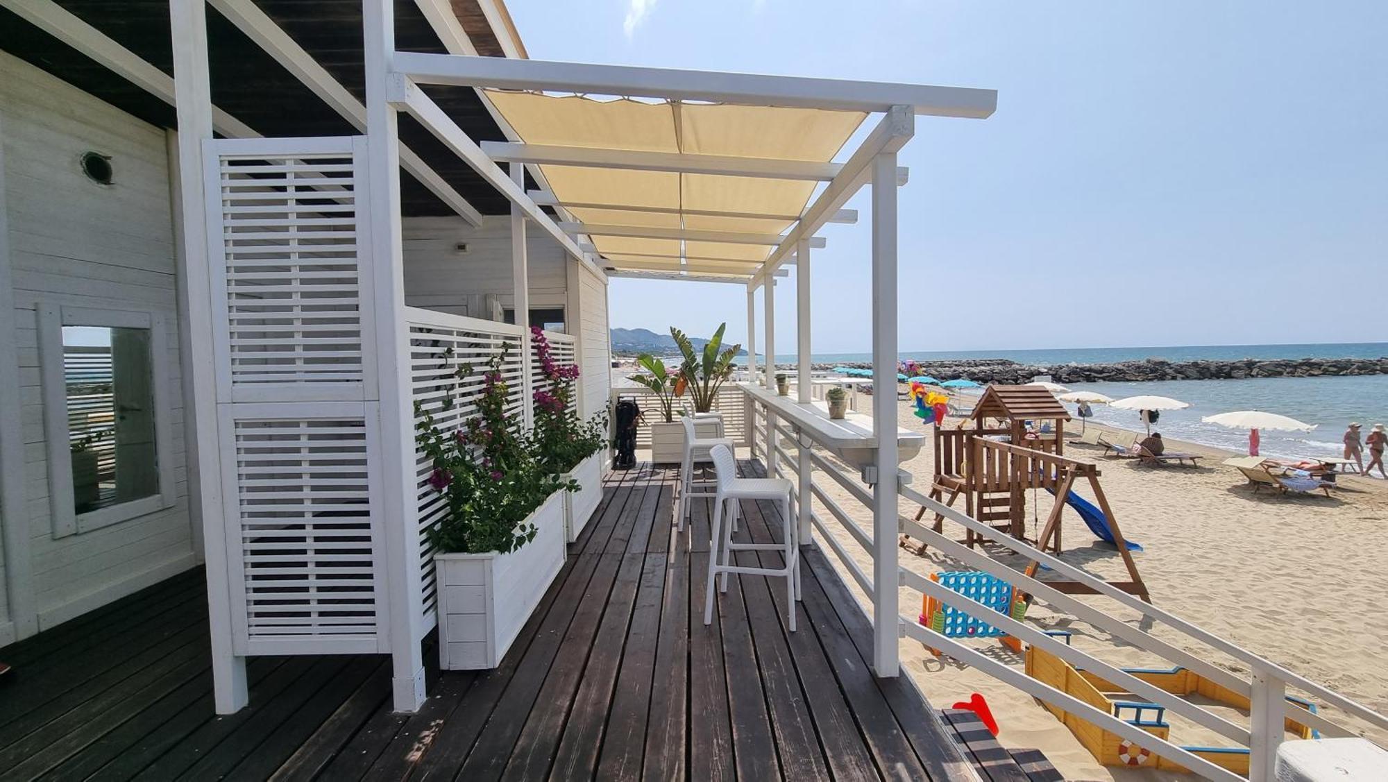 Villa Cecilia Sul Lago Fronte Mare 스펠론가 외부 사진