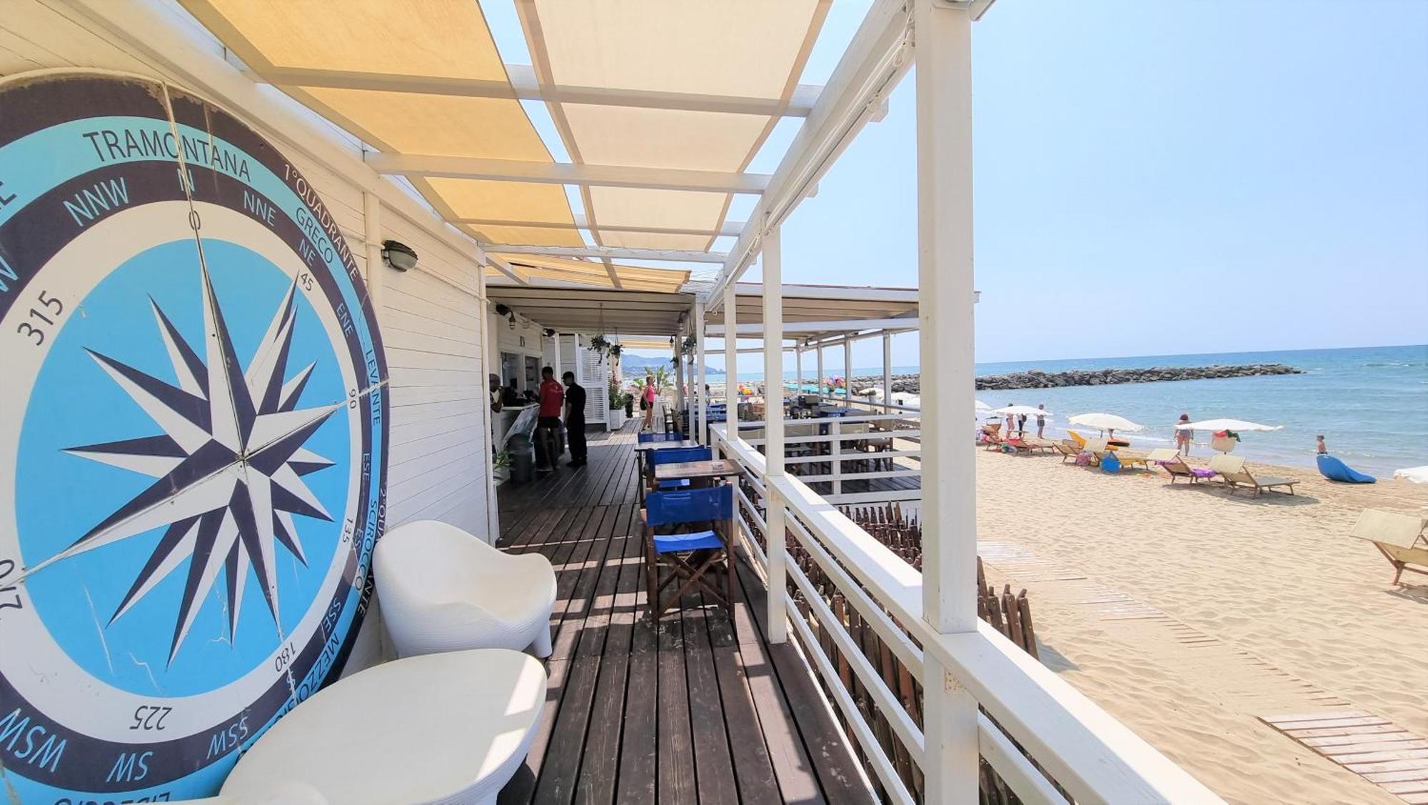 Villa Cecilia Sul Lago Fronte Mare 스펠론가 외부 사진