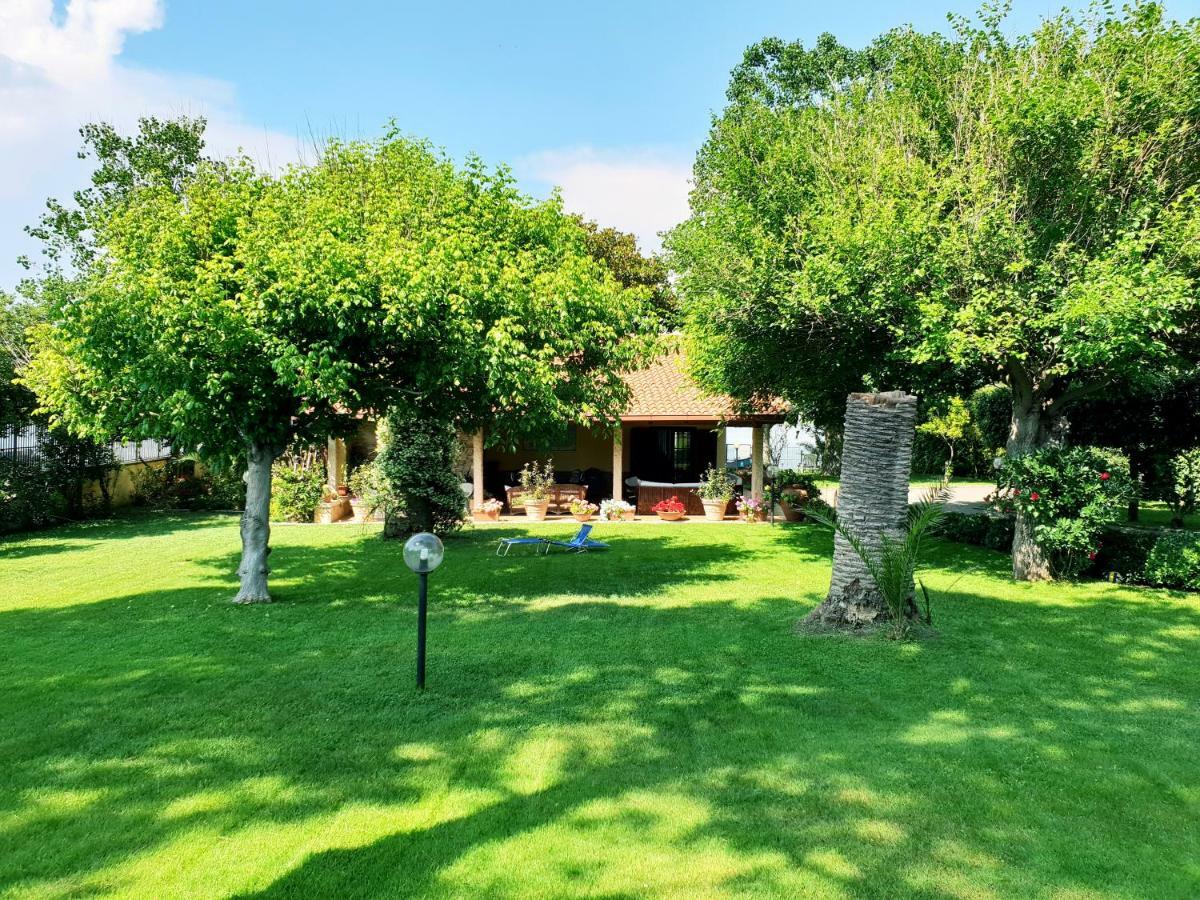 Villa Cecilia Sul Lago Fronte Mare 스펠론가 외부 사진